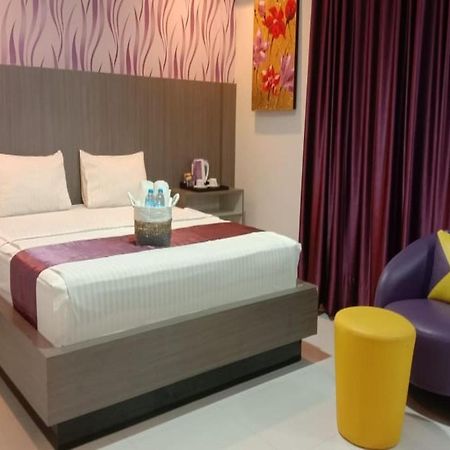 Liras Hotel Syariah Pulupanda Εξωτερικό φωτογραφία