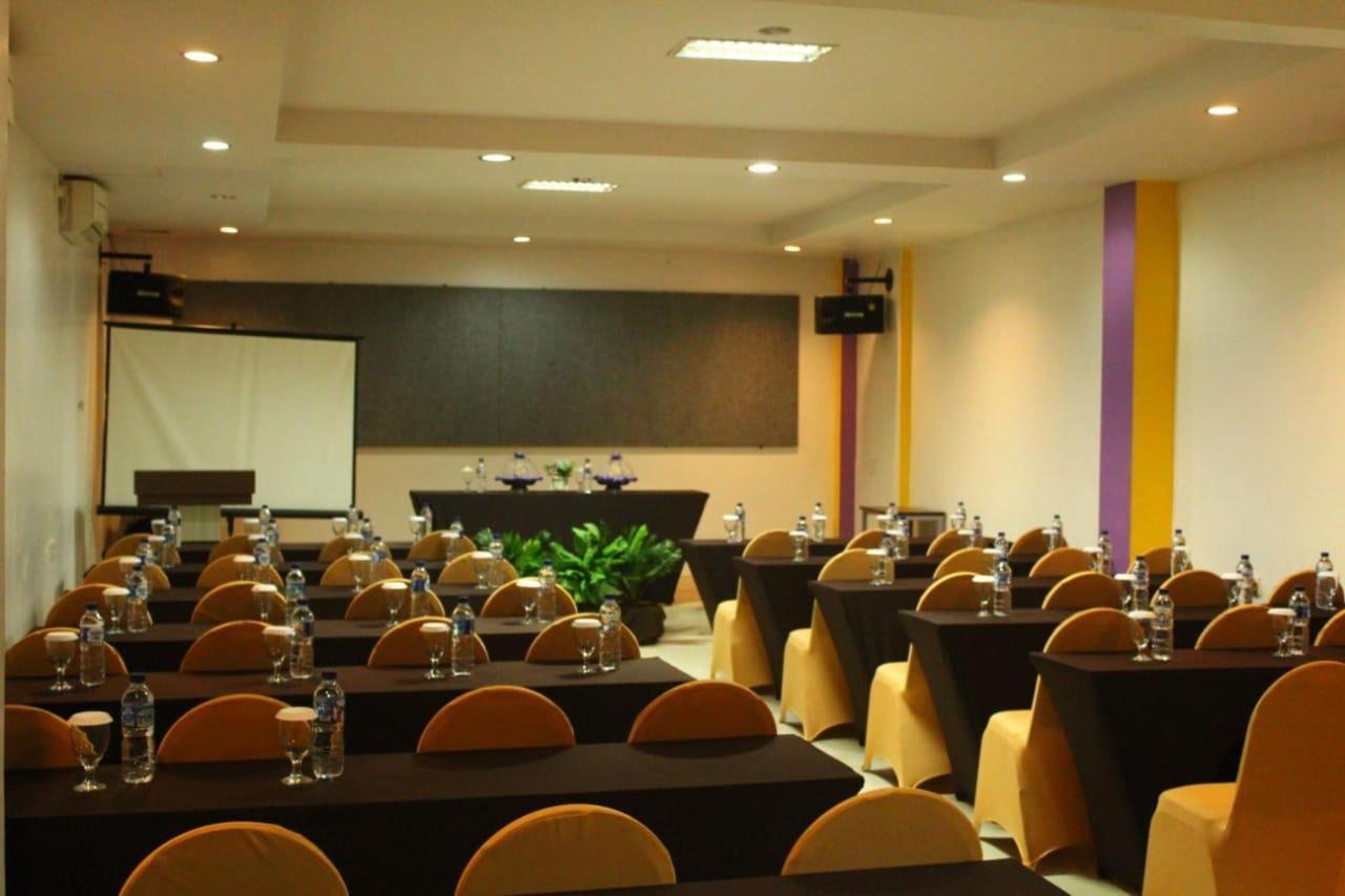 Liras Hotel Syariah Pulupanda Εξωτερικό φωτογραφία