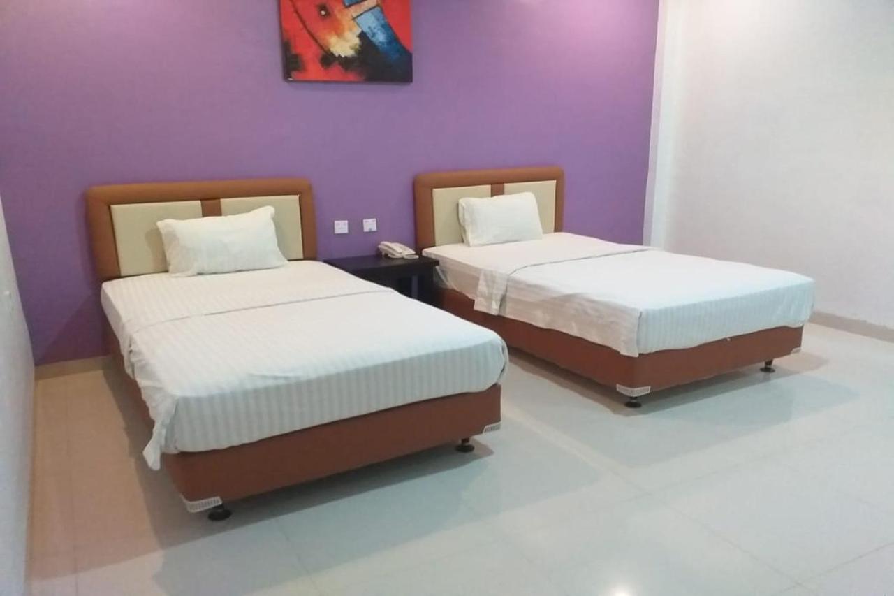 Liras Hotel Syariah Pulupanda Εξωτερικό φωτογραφία